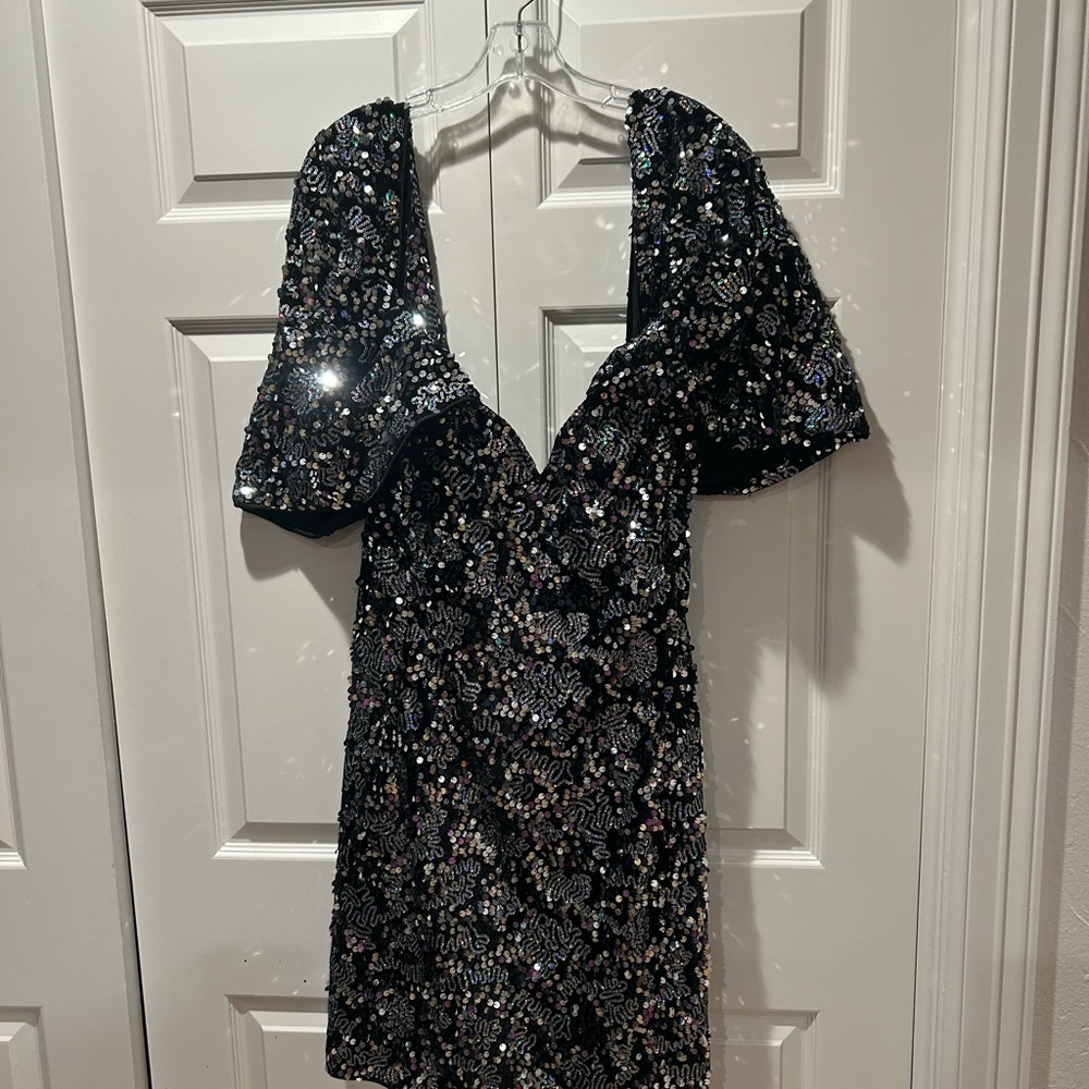 PrettyLittleThing Glittering Black Mini Dress Size 26, EUC